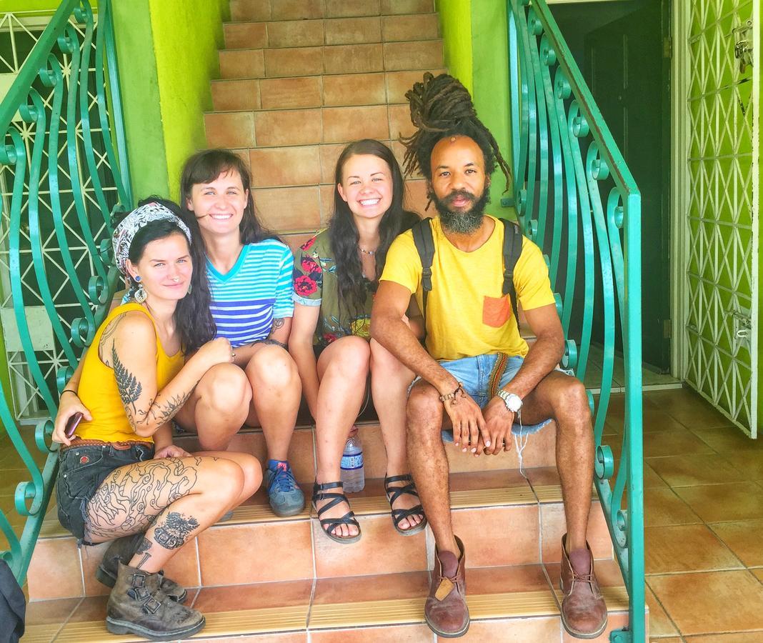 Yaad Hostel Μοντέγκο Μπέυ Εξωτερικό φωτογραφία